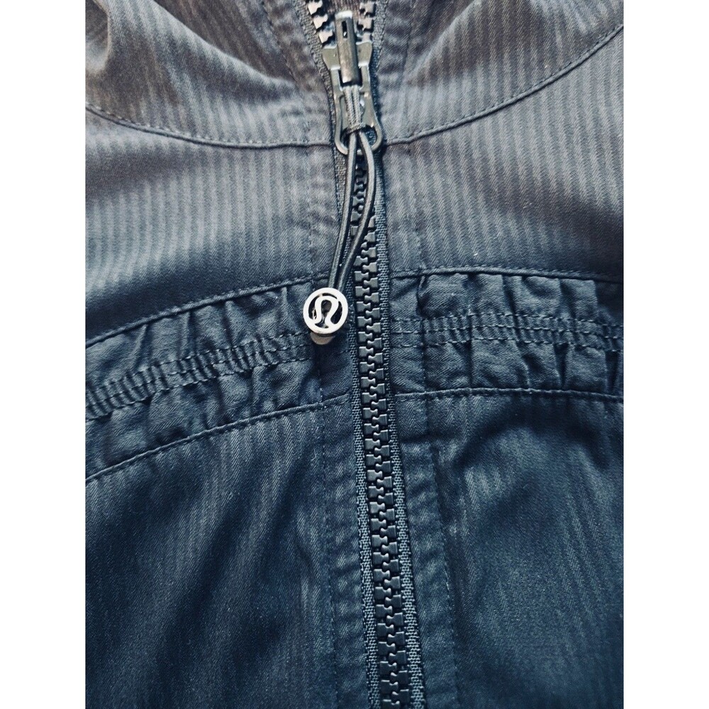 Lululemon Reversible Jacket Women 6 Black Gray Hooded Dance Yoga Zip Up - Picture 5 of 15